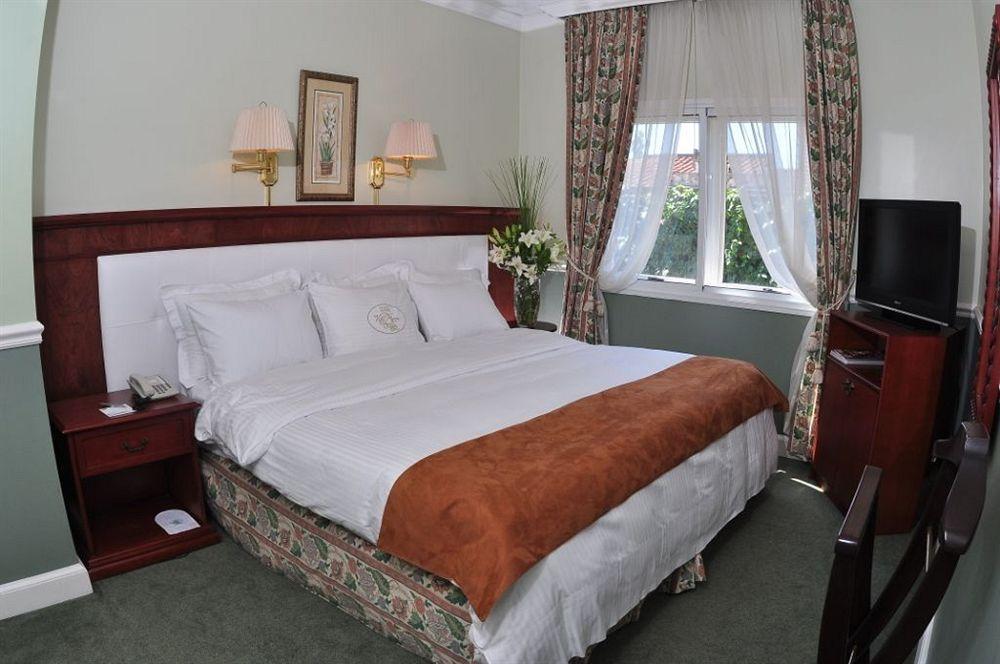Hotel Villa Morra Suites อะซุนซิออง ภายนอก รูปภาพ