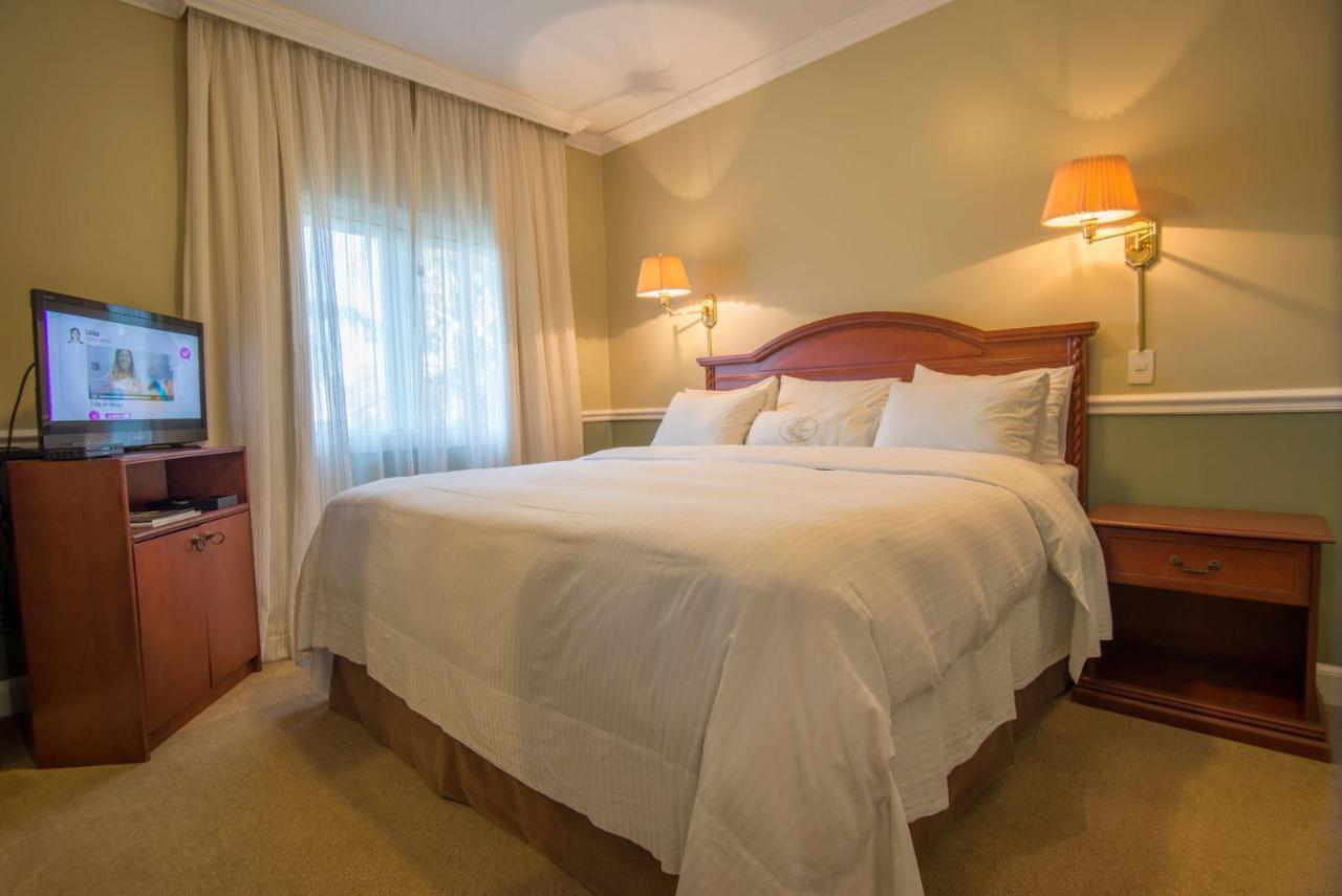 Hotel Villa Morra Suites อะซุนซิออง ภายนอก รูปภาพ