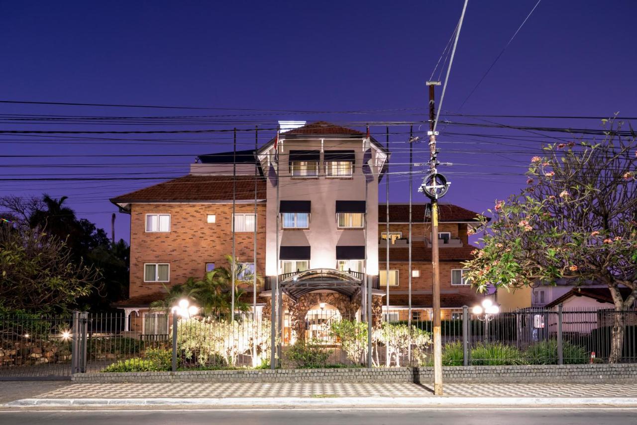 Hotel Villa Morra Suites อะซุนซิออง ภายนอก รูปภาพ