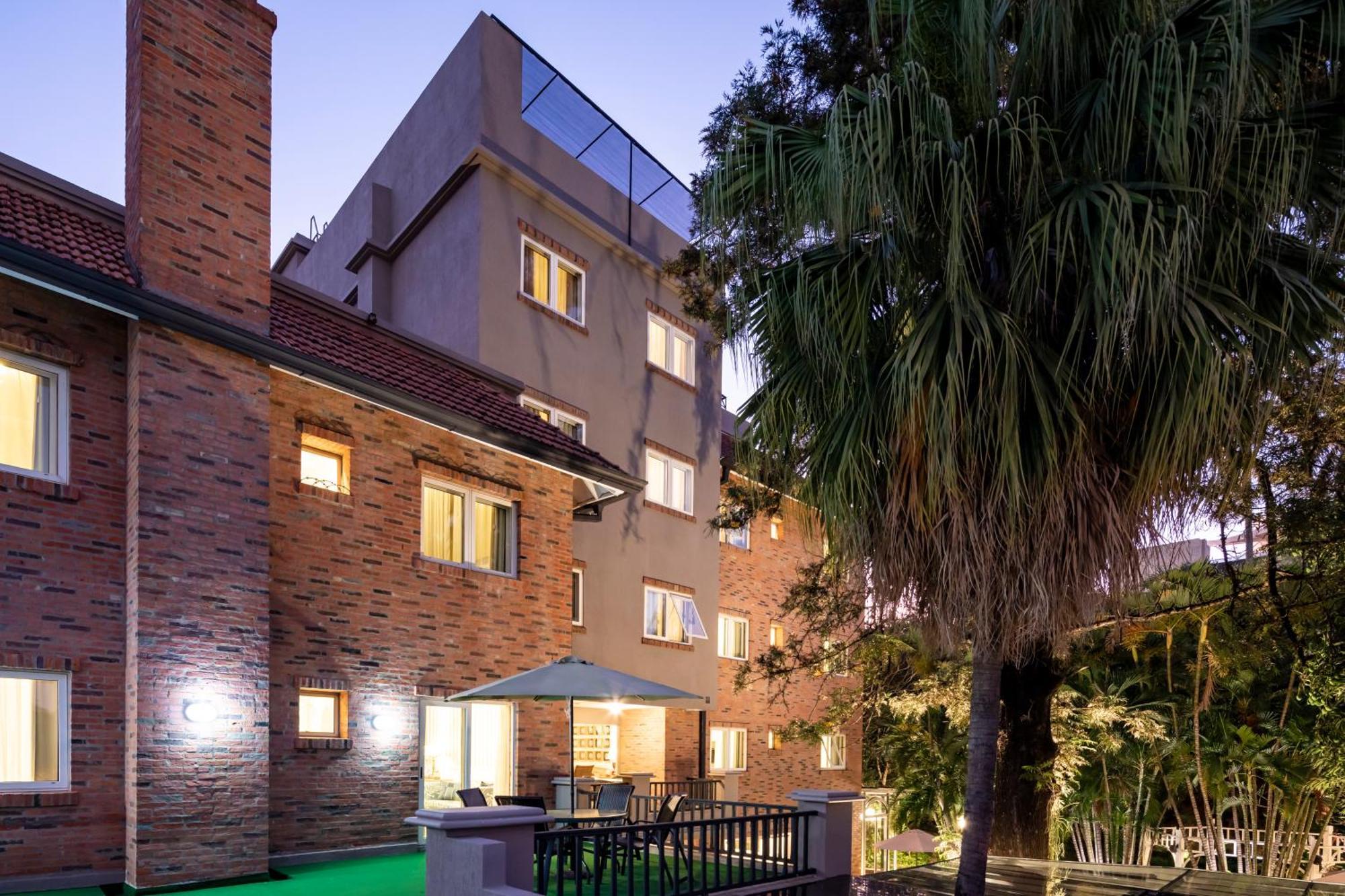 Hotel Villa Morra Suites อะซุนซิออง ภายนอก รูปภาพ