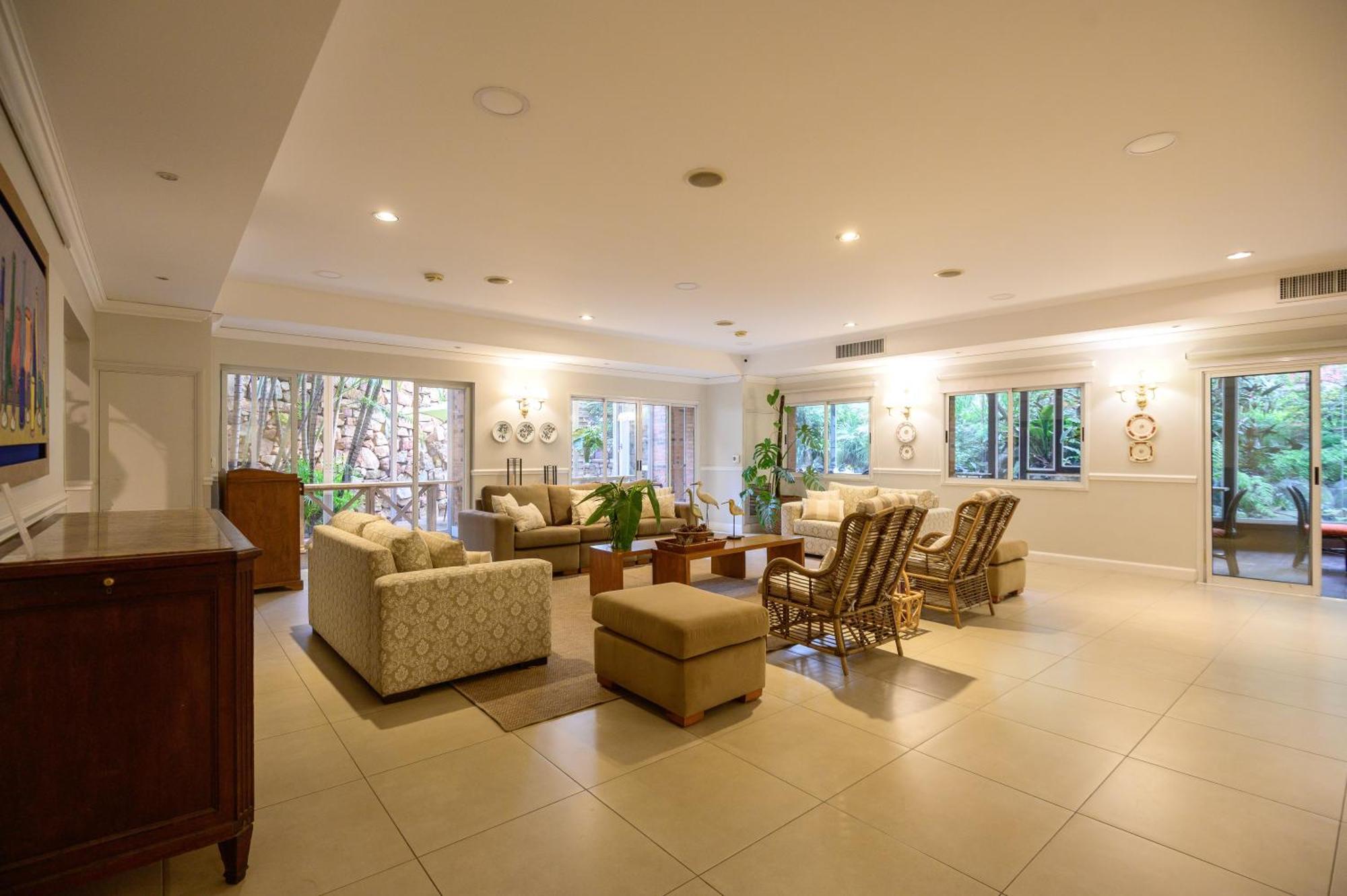 Hotel Villa Morra Suites อะซุนซิออง ภายนอก รูปภาพ